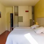 La 3*