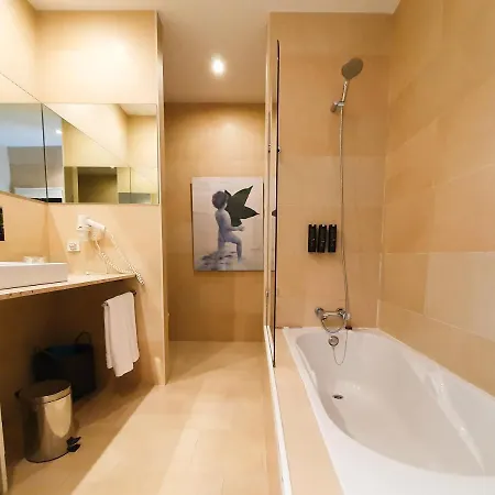 Hotel La 3*